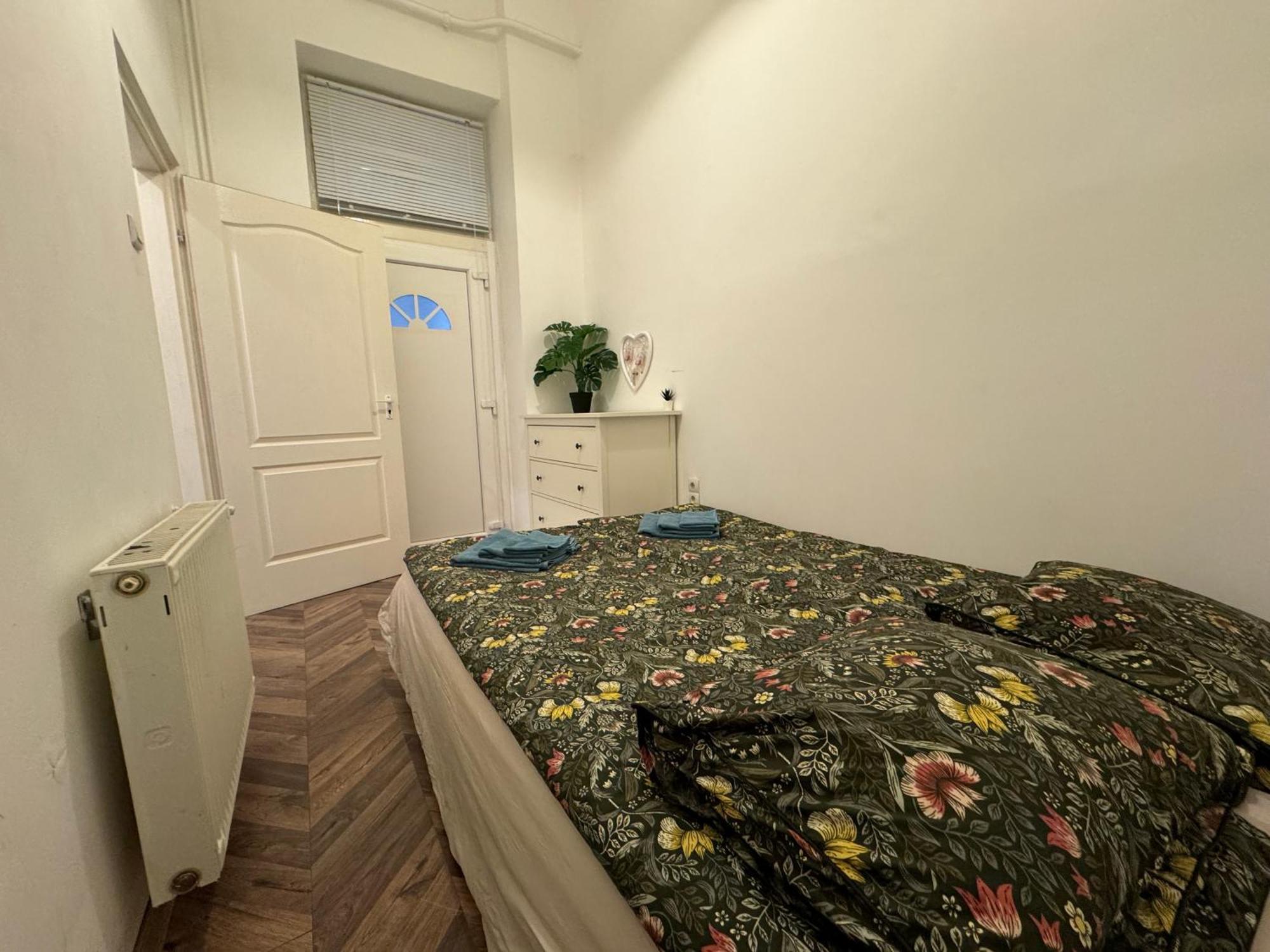 Apartment Exceptional In Center Budapest